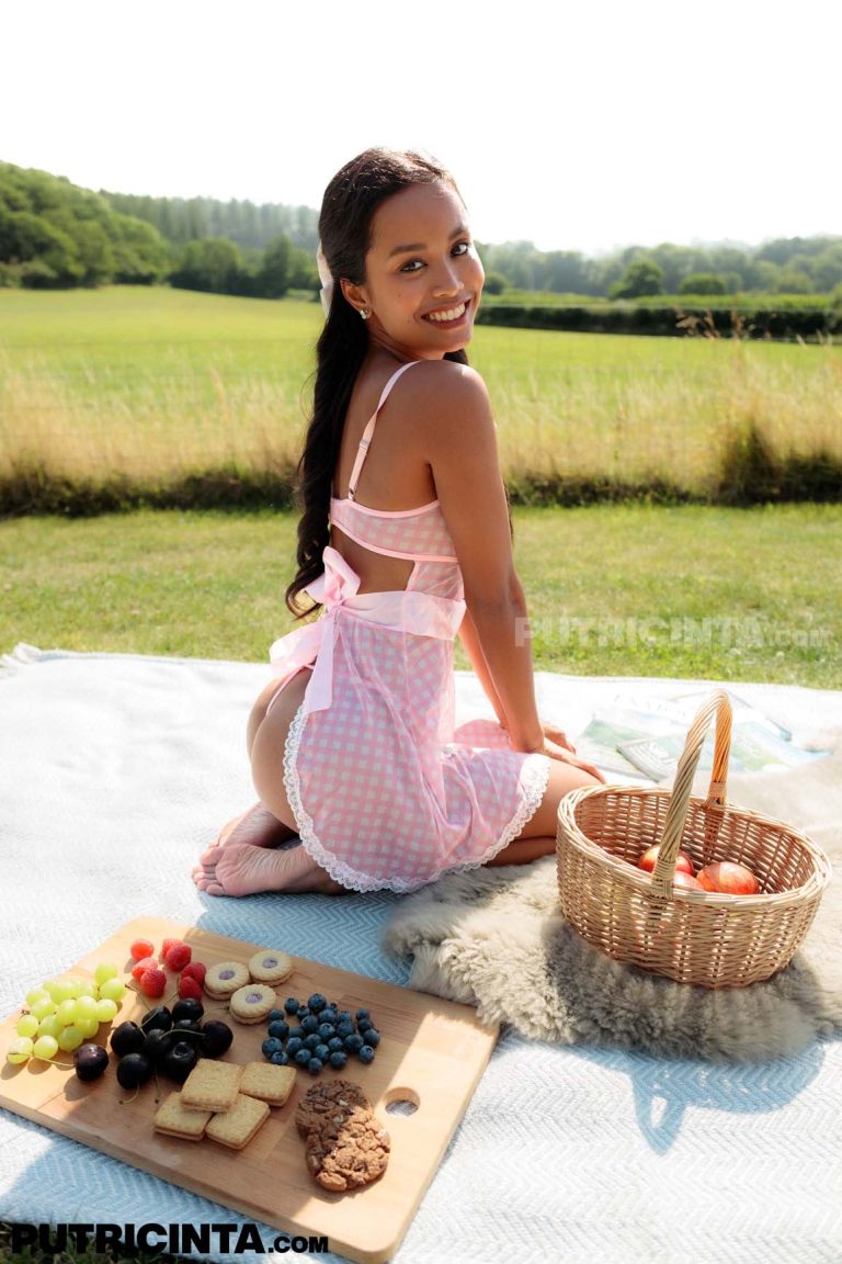 putri cinta 401 photoset 004 baWyu93f