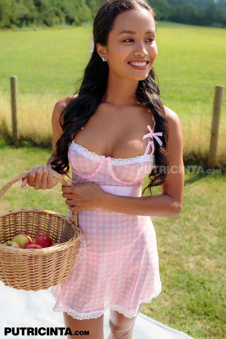 putri cinta 401 photoset 007 Barr5Xsa