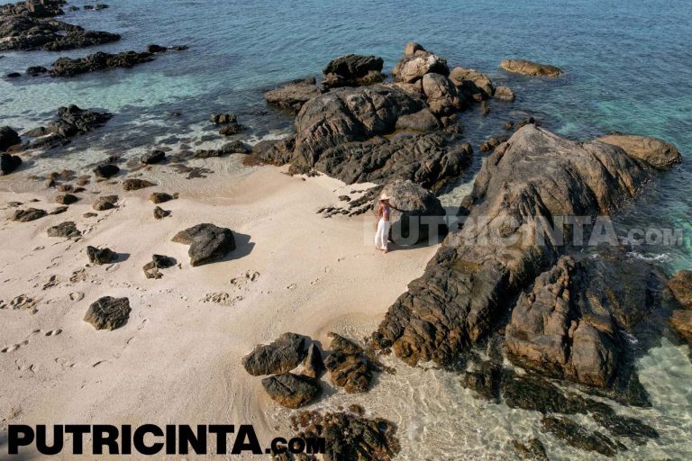 putri cinta 409 photoset 0037 sbc3wm5T