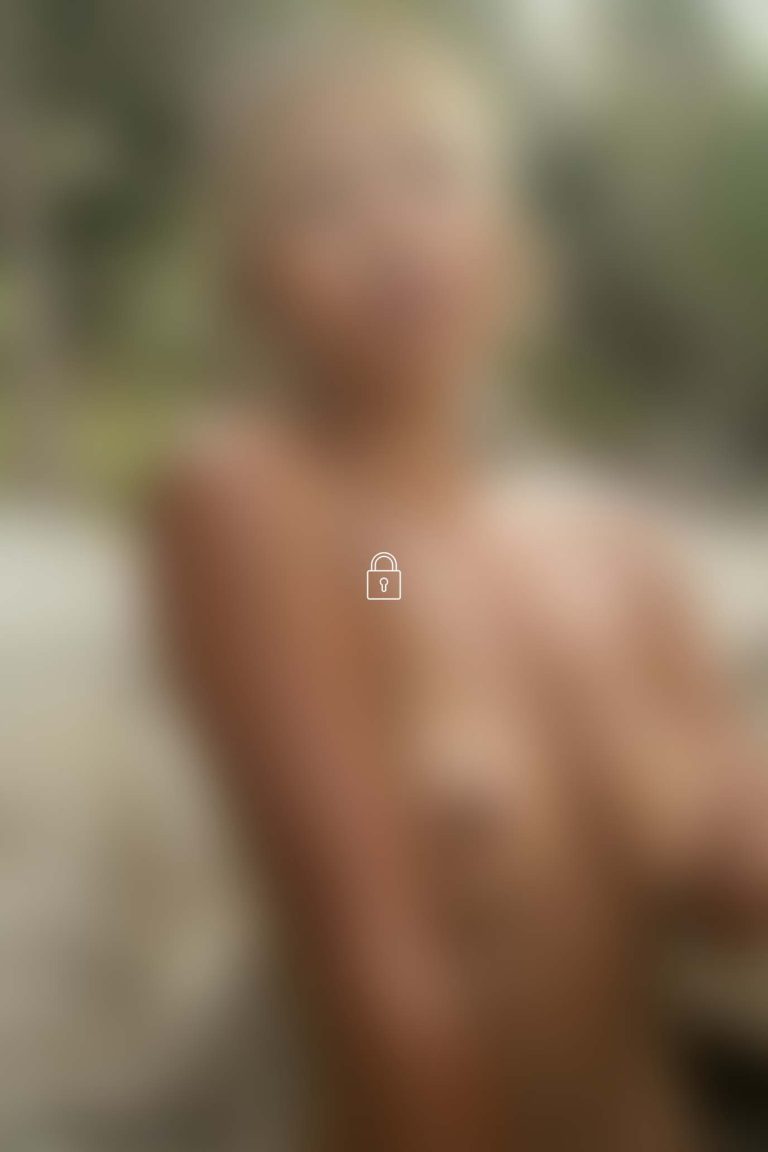 putri cinta 431 photoset 0015 BLUR